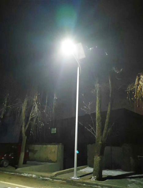 积石山县东城街道太阳能路灯项目